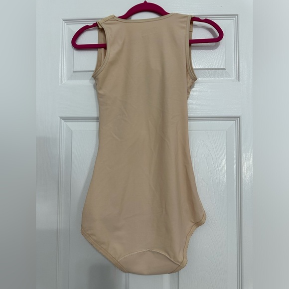 Marena recovery under garment. Great for mommy makeovers and other surgeries. - Picture 3 of 7